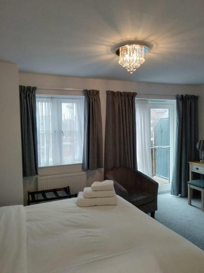 Prestbury Bed & Breakfast Солсбери Экстерьер фото